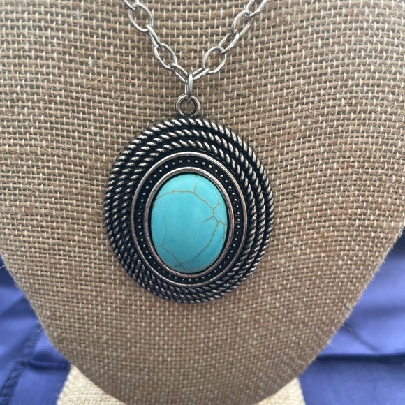 Silver Tone Turquoise Color Pendant Necklace - Picture 2 of 5
